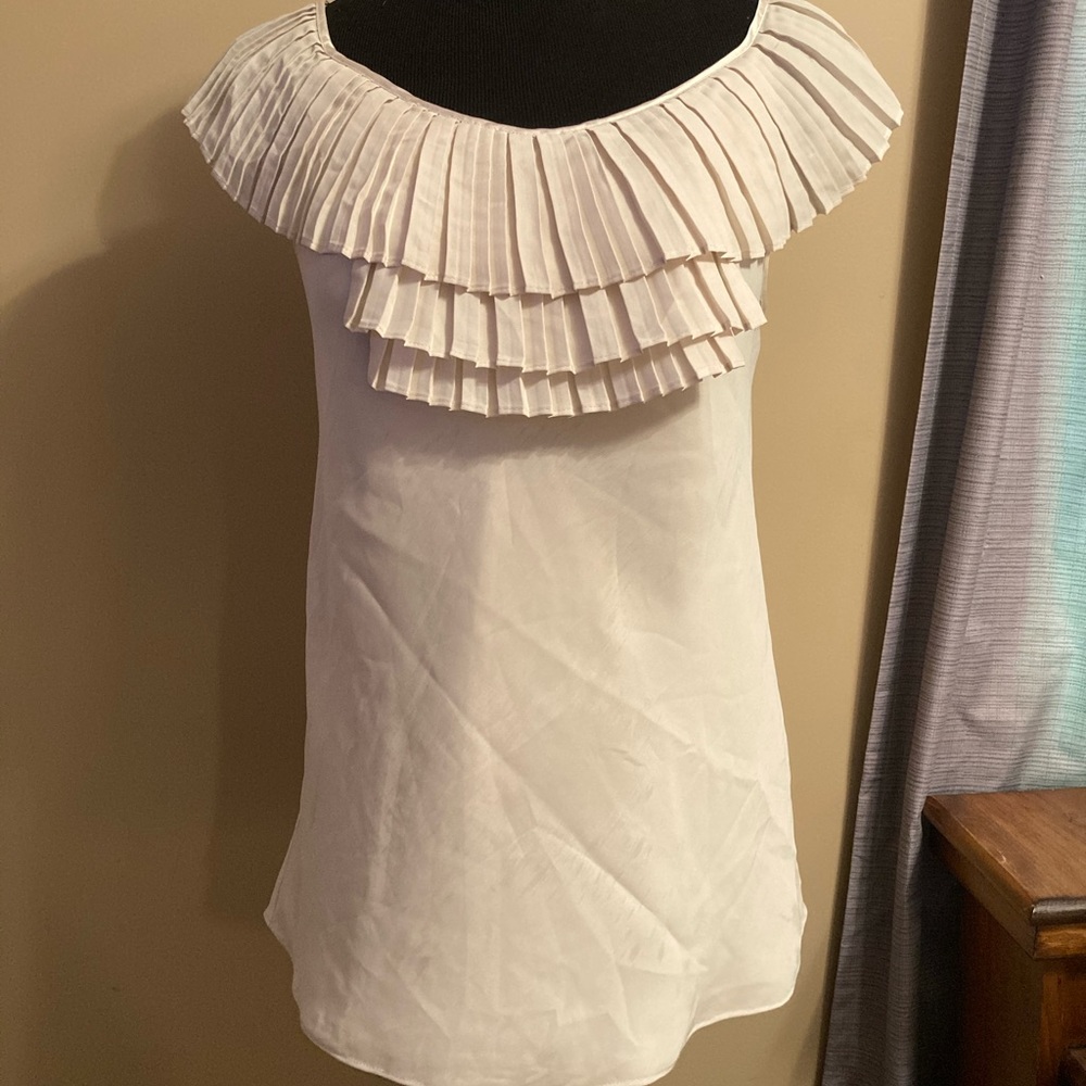 Cream Nine West size 6 ruffle blouse